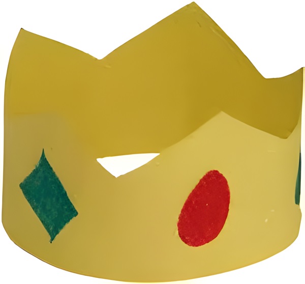 photo of the finished crown construction paper craft